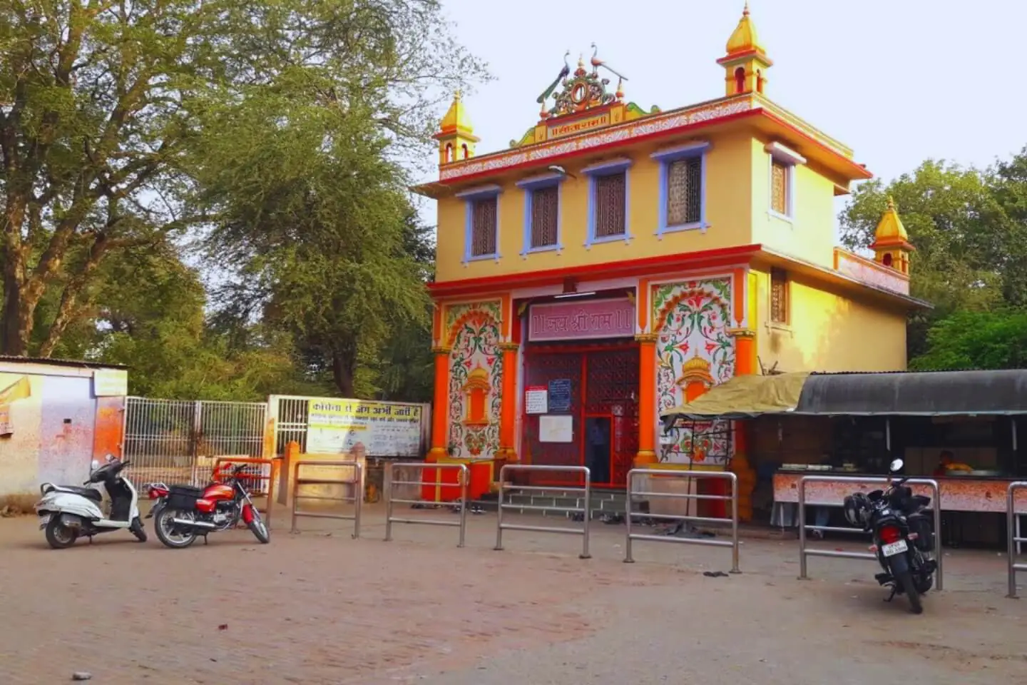 Sankat-Mochan-Hanuman-Mandir 3