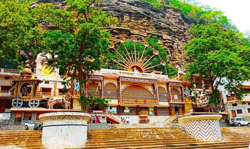 Sati Anusuya Temple