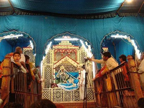 Shri Radha Vallabh Temple Mathura3